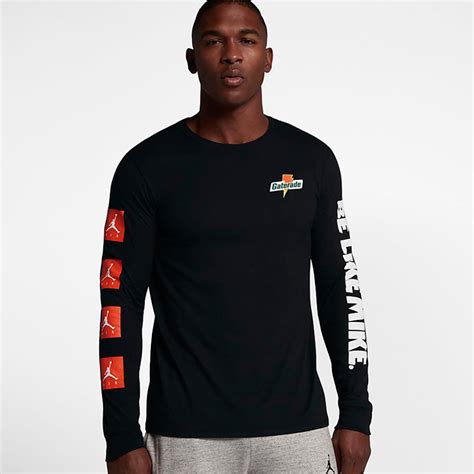 gatorade long sleeve shirt.